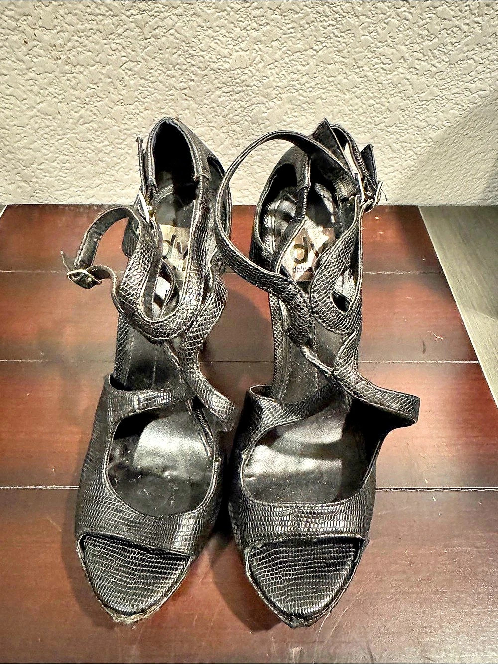 Vintage Dolce Vita Black Textured Strappy Heels